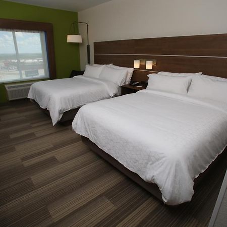 Holiday Inn Express Hotel And Suites Lincoln Airport By Ihg Esterno foto