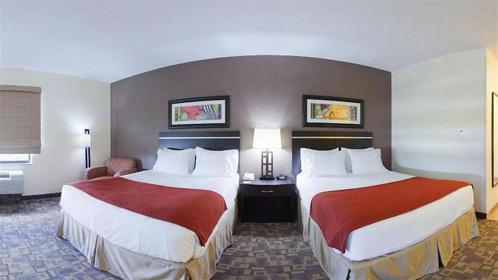 Holiday Inn Express Hotel And Suites Lincoln Airport By Ihg Esterno foto