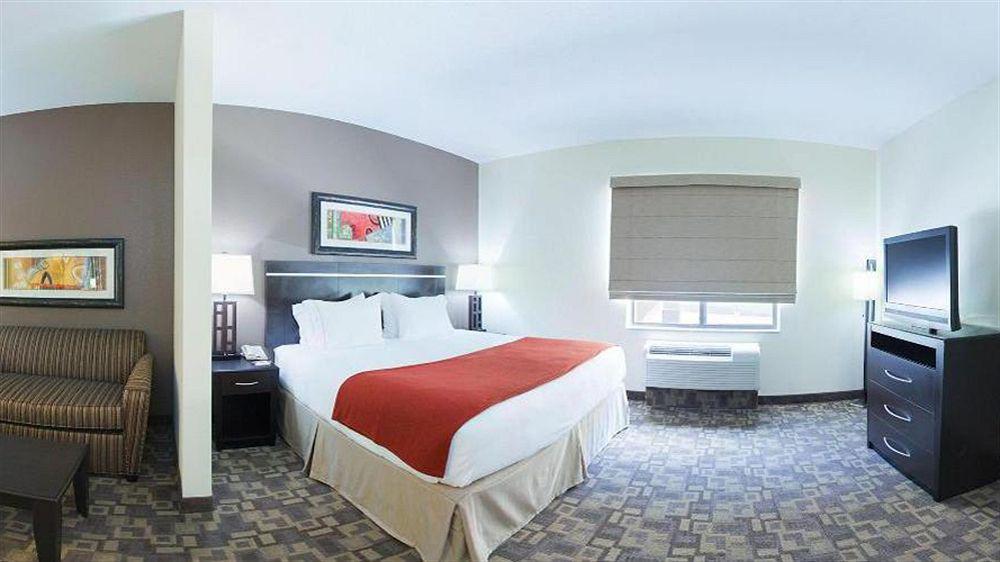 Holiday Inn Express Hotel And Suites Lincoln Airport By Ihg Esterno foto