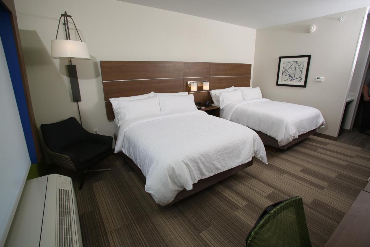 Holiday Inn Express Hotel And Suites Lincoln Airport By Ihg Esterno foto