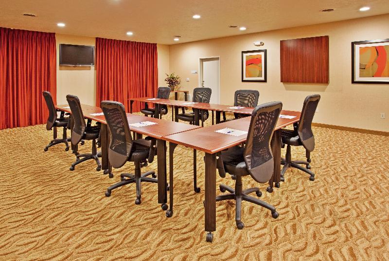 Holiday Inn Express Hotel And Suites Lincoln Airport By Ihg Esterno foto
