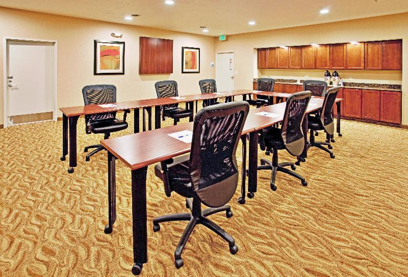 Holiday Inn Express Hotel And Suites Lincoln Airport By Ihg Esterno foto